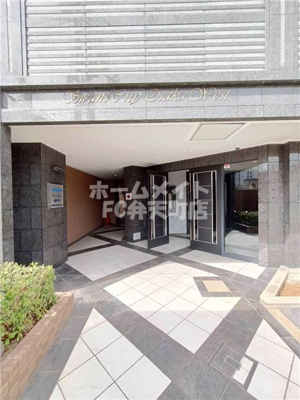 【エントランス】 | スワンズシティ大阪WEST | 建物の内部です