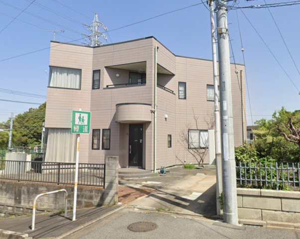 成田市吾妻　中古戸建の外観|内外装リフォーム済み令和8年3月鉄骨の為地震耐久性高い住宅２階には天体観測できる天体ドーム付車3台可