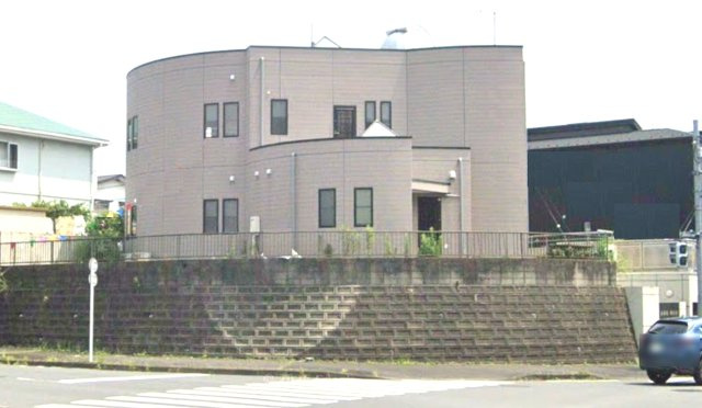 成田市吾妻　中古戸建の外観|内外装リフォーム済み令和8年3月鉄骨の為地震耐久性高い住宅２階には天体観測できる天体ドーム付車3台可