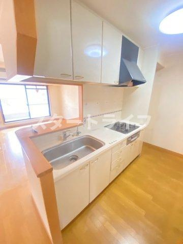 大阪市淀川区三国本町２丁目の賃貸マンションのキッチン