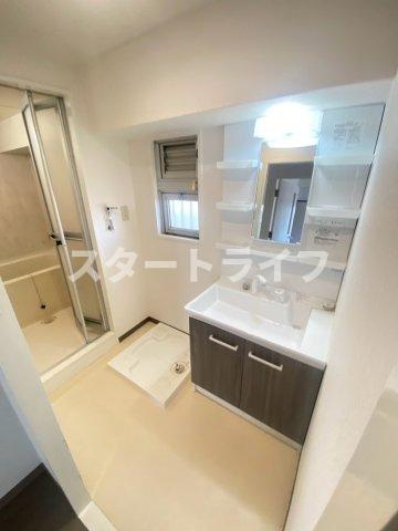 大阪市淀川区三国本町３丁目の賃貸マンションの洗面所