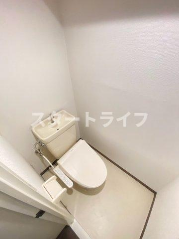 大阪市淀川区三国本町３丁目の賃貸マンションのトイレ