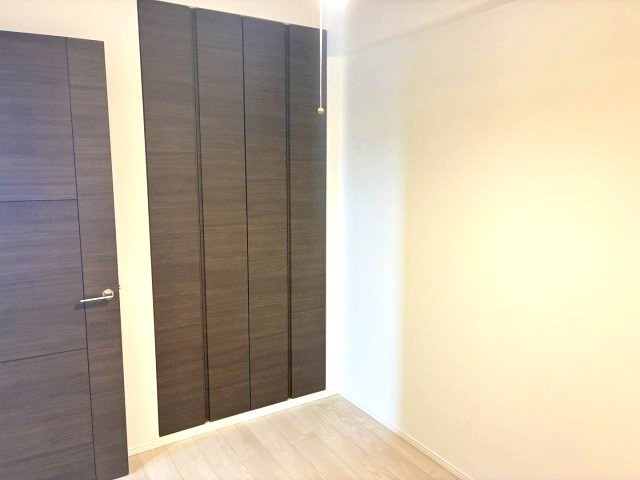 プレミスト大江本町の洋室