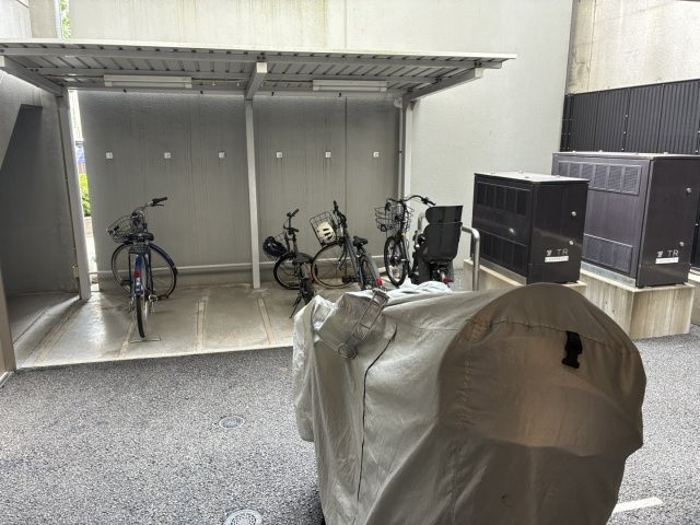 プレミスト大江本町の駐輪場