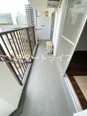 大阪市淀川区三国本町３丁目の賃貸マンションのバルコニー