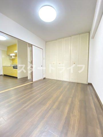 大阪市淀川区三国本町３丁目の賃貸マンションの寝室