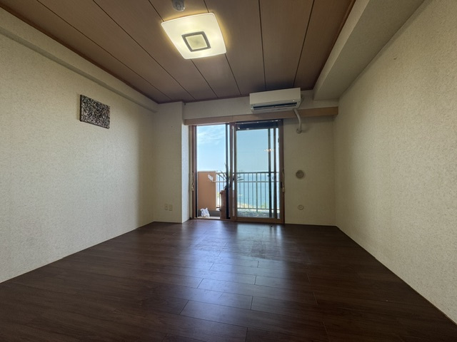 ライオンズマンション熱海の洋室