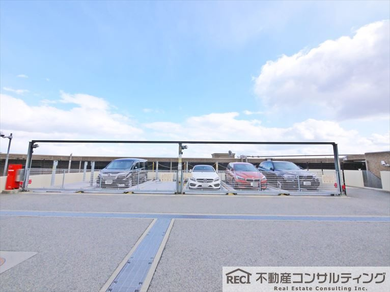 ザ・岡本プレミアムの外観