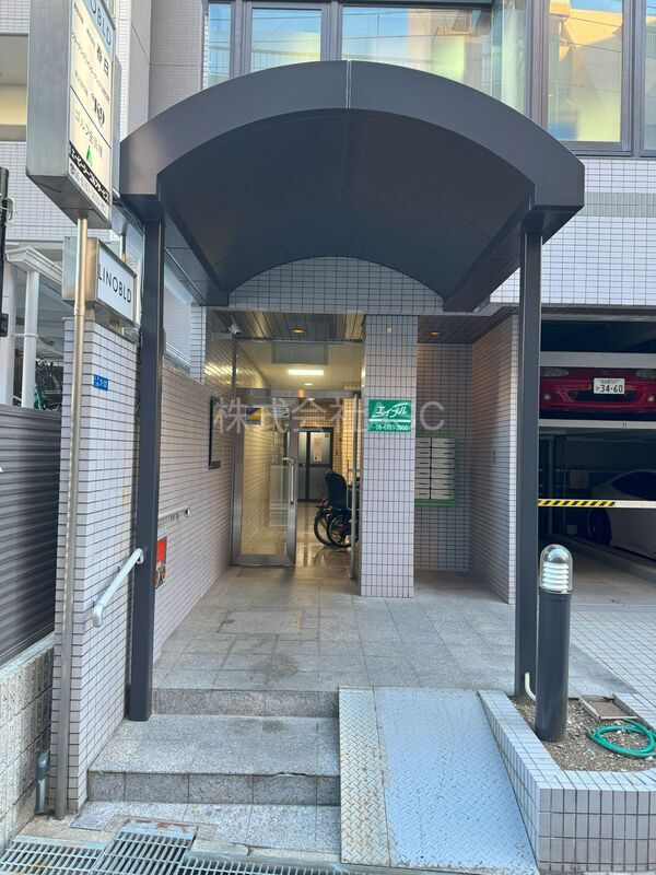 LINOBLDのエントランス