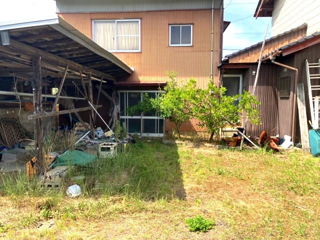 日高町松岡　中古戸建　7DKの庭