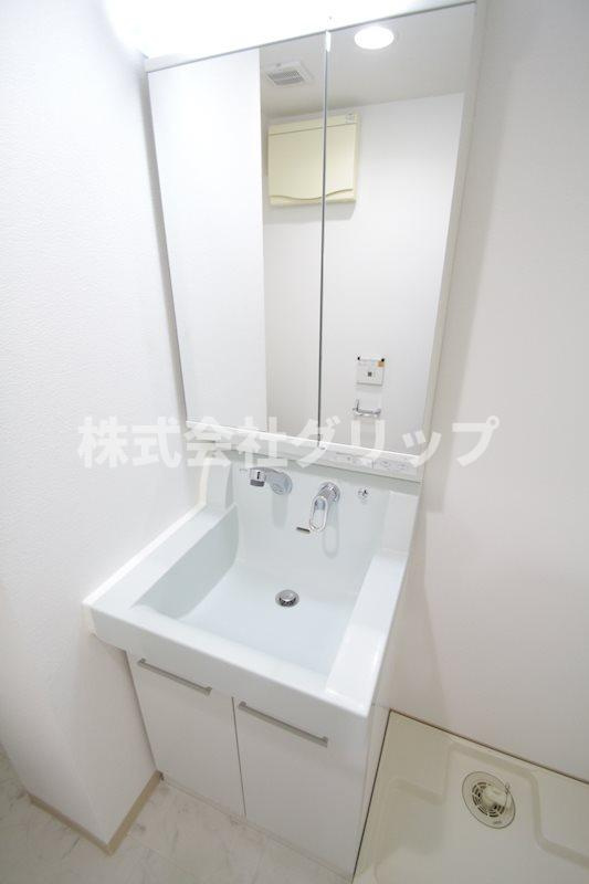 グリフィン横浜・山下町の独立洗面台