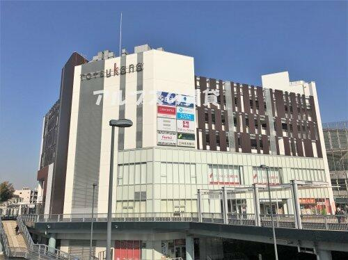 トツカーナモールまで596m