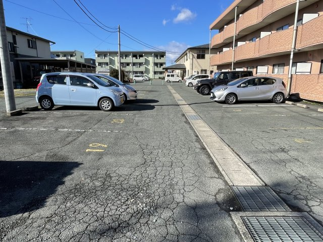 パンテオン五十鈴の駐車場