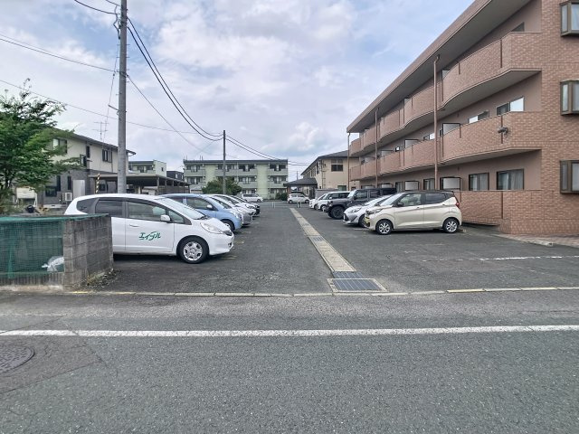 パンテオン五十鈴の駐車場