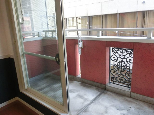 大阪市中央区松屋町住吉の賃貸マンションのバルコニー