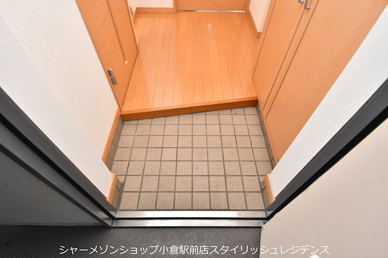 FORTUNATE砂津の玄関