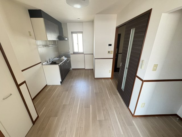 ルシェルＳの居間・リビング|当社、チルホームのHPもご覧ください(^^)/物件情報多数♪
