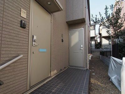 エクセラン杉並のエントランス