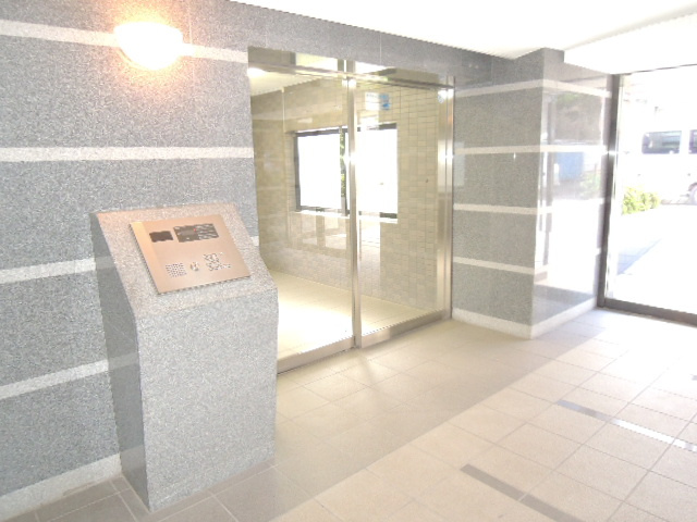 【エントランス】 | ルーブル笹塚弐番館