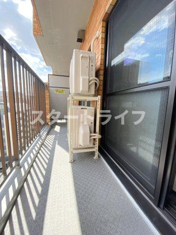 大阪市淀川区西宮原１丁目の賃貸マンションのバルコニー