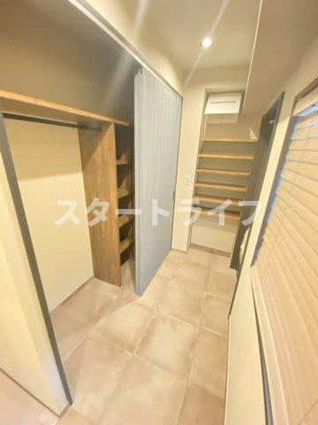 大阪市淀川区西宮原１丁目の賃貸マンションの玄関