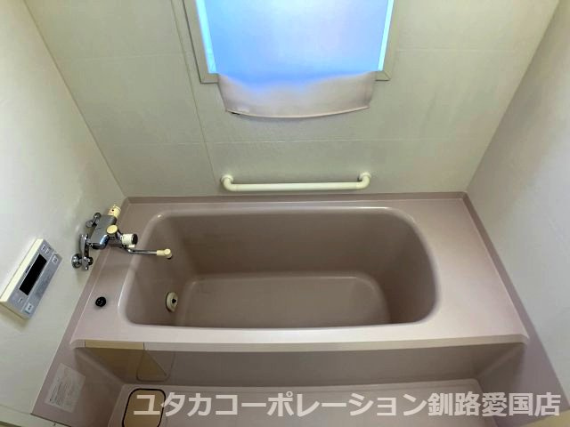 【浴室】 | 釧路市武佐2-4-192,204売家 | 日々の疲れを癒すお風呂付です