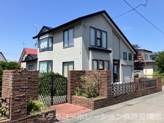 【外観】 | 釧路市武佐2-4-192,204売家 | 落ち着いた雰囲気の外観です