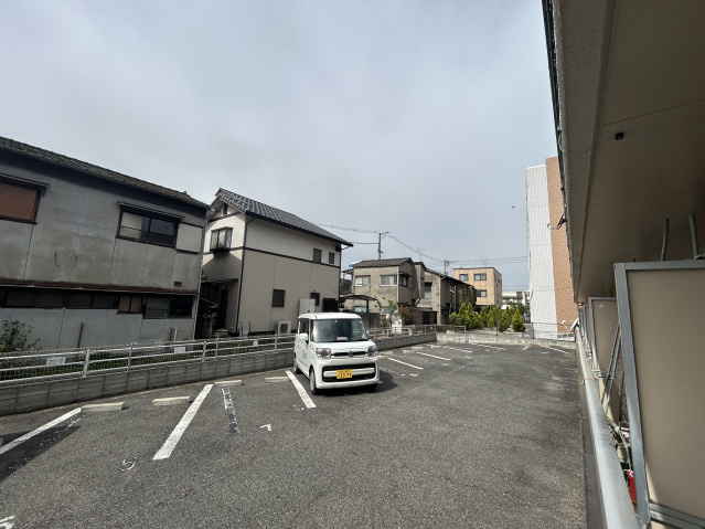 奥田コーポの駐車場