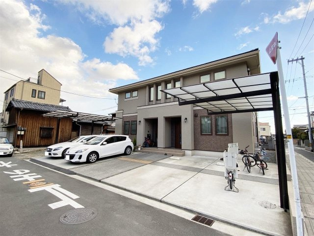 プレミエール・フルール A　の駐車場