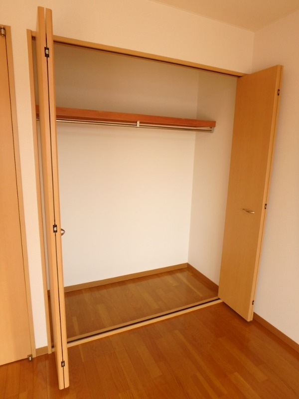 ノーブル西長瀬の収納