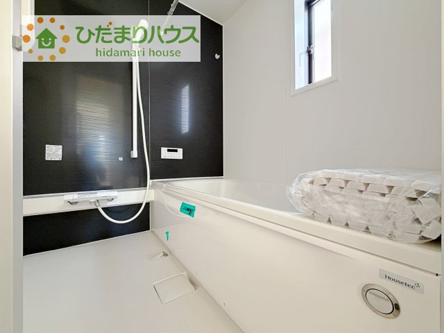 【浴室】 | 土浦市中村南第11　新築戸建　1号棟 | 大人が足を伸ばしても十分な広さ！一人でゆっくりくつろぐ時間も大切です！