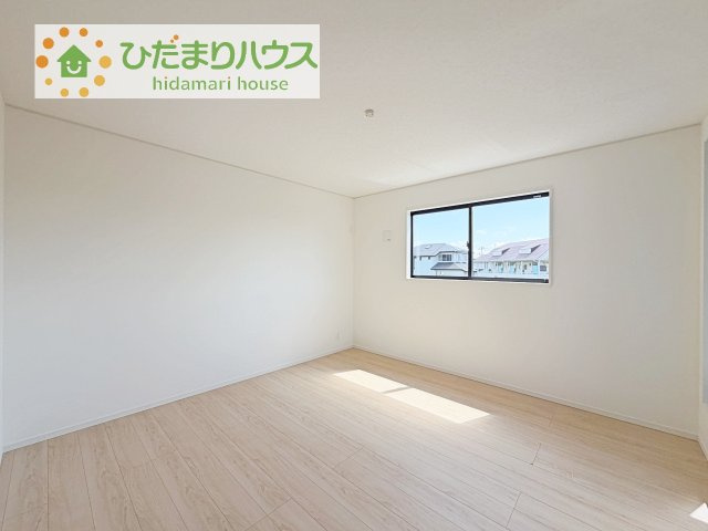 【寝室】 | 土浦市中村南第11　新築戸建　1号棟 | ゆとりのある主寝室！ご家族全員で寝れちゃいます(^^♪