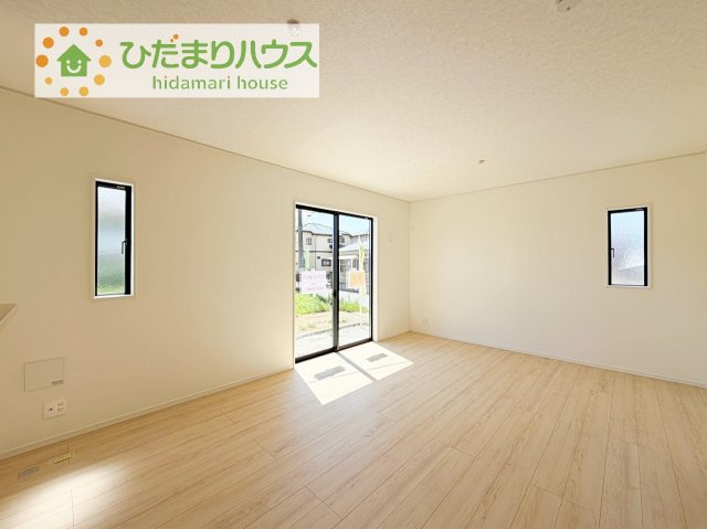 【居間・リビング】 | 土浦市中村南第11　新築戸建　1号棟 | ママがひとりにならない、リビングとつながるオープンキッチンなら家族のお手伝いも増え、会話がうまれます(*^-^*)