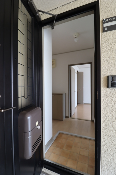 カンフォタブルライフ　A棟の玄関