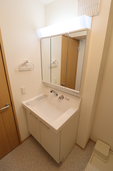 【洗面所】 | ドルチェ洲崎 | 別のお部屋のお写真になります。