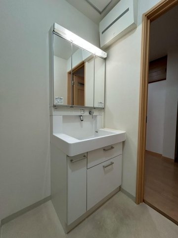 サンライズ伊福町の洗面所