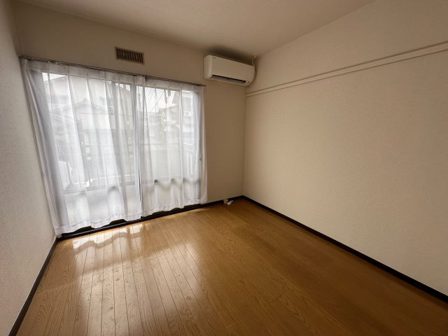 グレースシャトル本町A棟の寝室