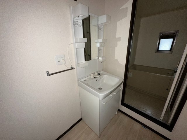 グレースシャトル本町A棟の洗面所