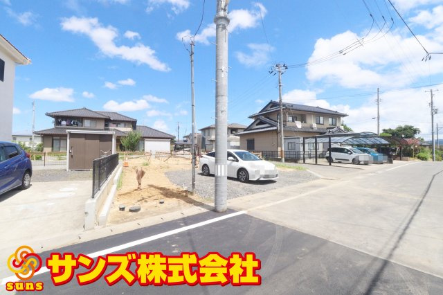 須賀川市朝日田　　　　１号棟　　須賀川第3小学校、須賀川第３中学区の外観|南西側から見た外観
