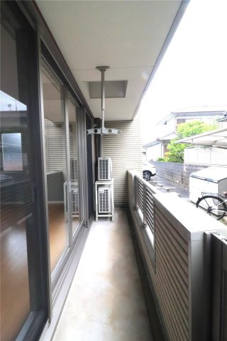 アーバンスタイルのバルコニー