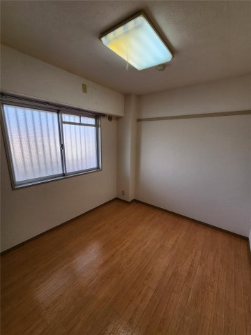 【寝室】 | ビラペディメント