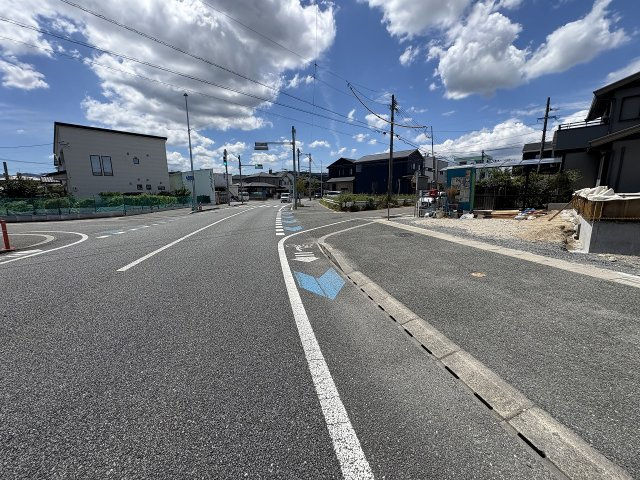 【その他】 | 福岡市南区警弥郷3丁目第13　1号棟（全1棟）【仲介手数料無料・0円】 | 現地写真。前面道路です。