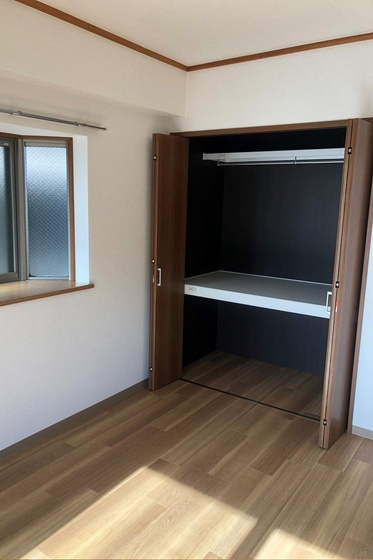 岡山市北区平田の賃貸マンションの収納