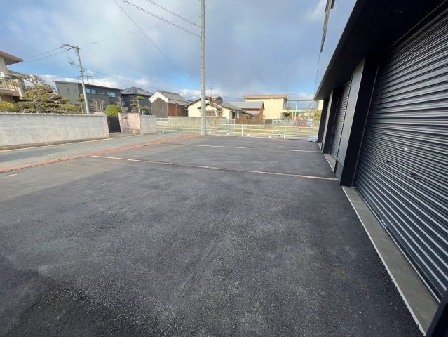【駐車場】