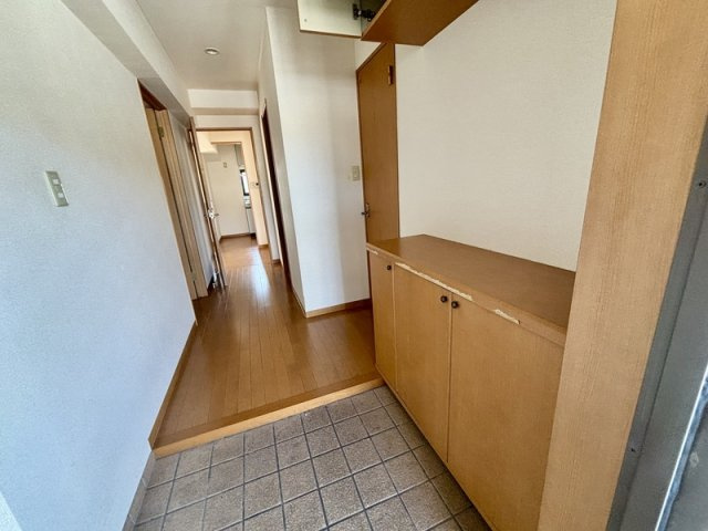 シャトレー西坂の玄関