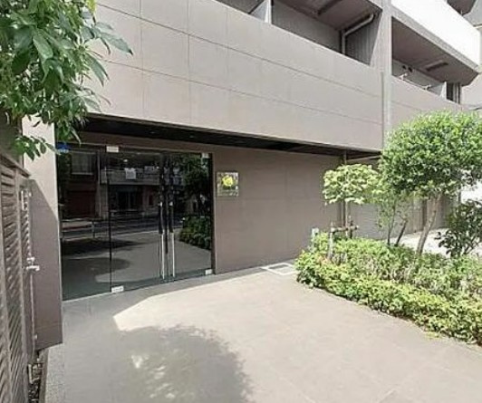 ＡＺＥＳＴ東十条のエントランス