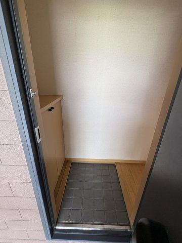 パトリア山崎の玄関
