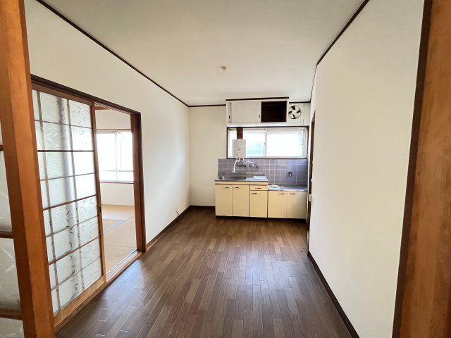 十日市中町ハイツの居間・リビング