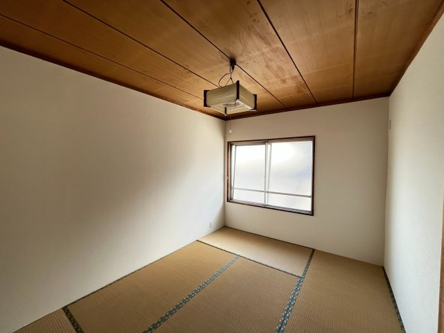 十日市中町ハイツの和室