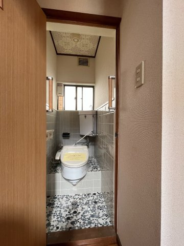 奥田本町貸家のトイレ